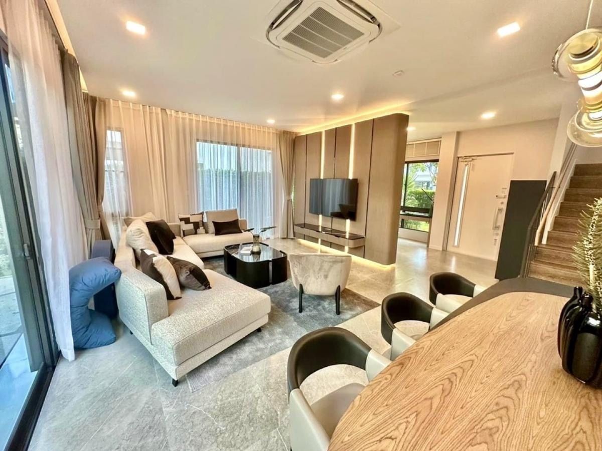 ให้เช่าบ้านสมุทรปราการ สำโรง : 🌟ให้เช่าบ้านเดี่ยว มัณฑนา บางนา กม. 15 บ้านเดี่ยว 2 ชั้น 4 ห้องนอน|5 ห้องน้ำ มีสวนสวยและใกล้คลับเฮาส์  ตกแต่งสวย💥ค่าเช่า 160,000 บาท/เดือน