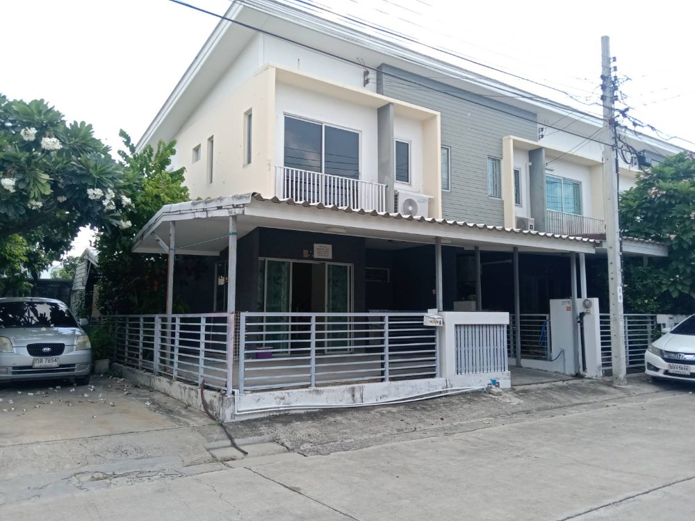 For RentTownhomeChaengwatana, Muangthong : Townhouse for rent, corner unit, The Connect, Chaengwattana 1, Muang Thong Thani, call 0999983897