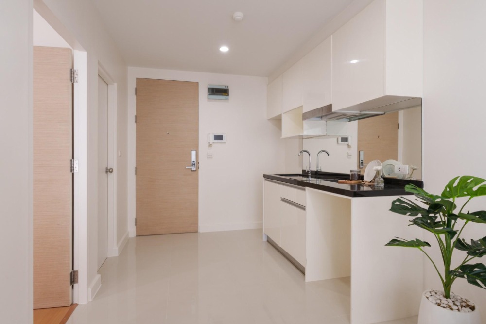 For SaleCondoRatchadapisek, Huaikwang, Suttisan : S-MTSRD110 Condo for sale, Metro Sky Ratchada, 6th floor, Building C, city view, 29.71 sq m., 1 bedroom, 1 bathroom, 2.39 million, 064-959-8900