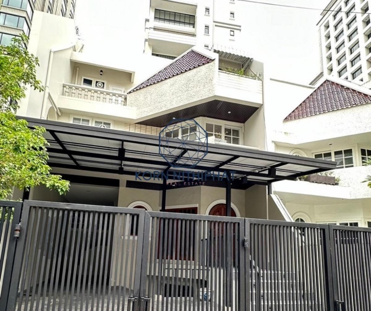 For RentHome OfficeWitthayu, Chidlom, Langsuan, Ploenchit : Rent a Townhome, Lang Suan - Radio surrounded by a 100 million up -up condo.