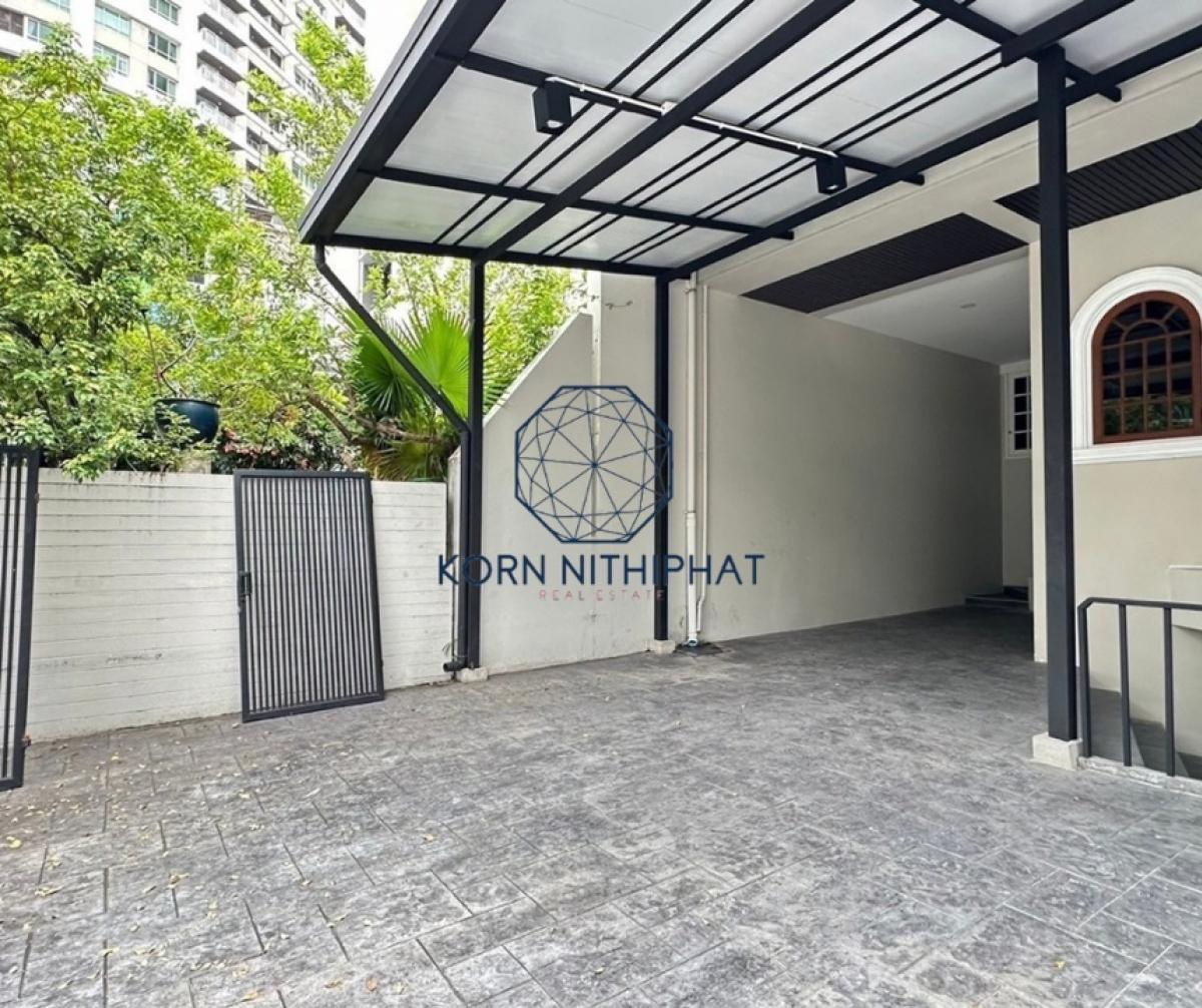 For RentHome OfficeWitthayu, Chidlom, Langsuan, Ploenchit : Rent a Townhome, Lang Suan - Radio surrounded by a 100 million up -up condo.