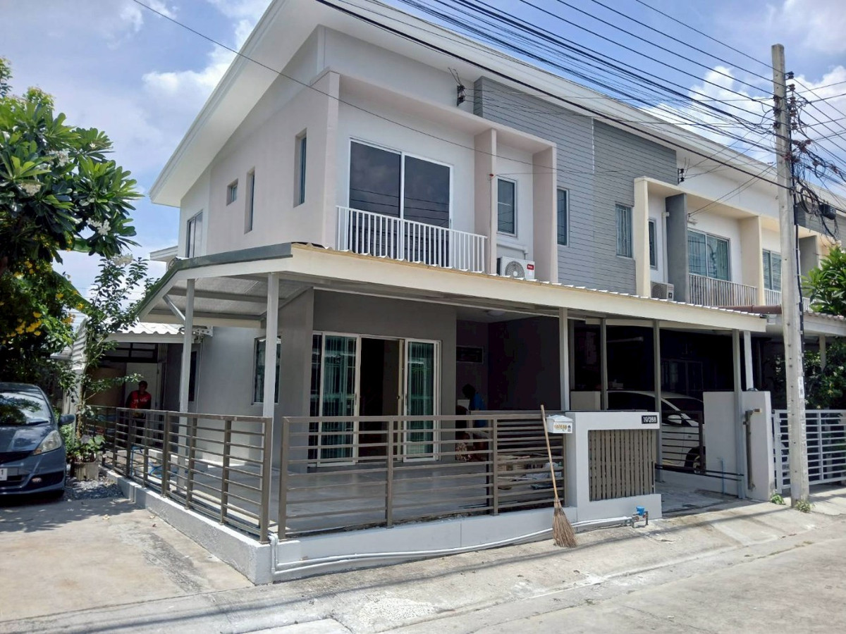 For RentTownhomeChaengwatana, Muangthong : Townhouse for rent, corner unit, The Connect, Chaengwattana 1, Muang Thong Thani, call 0999983897