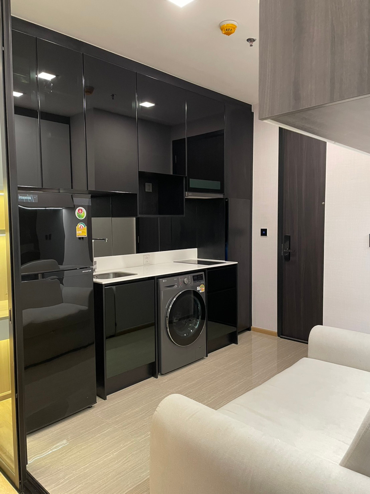 For RentCondoAri,Anusaowaree : For rent: Noble Around Ari, 27 sq m., 7th floor, corner room.