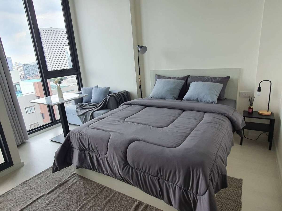 For RentCondoKasetsart, Ratchayothin : 📍Beautifully decorated room ready for rent, Mazarine Ratchayothin, Studio 25 sq m, very high floor, 30+, built-in furniture in the whole room, 17,000 baht/month, ready to move in, negotiable rental price