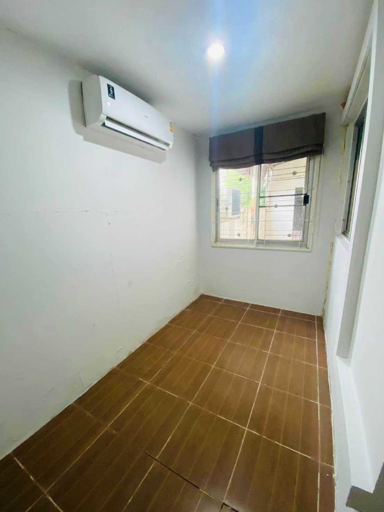 ขายบ้านนวมินทร์ รามอินทรา : S-BHRS101 ขาย บ้านแฝด บ้านบุรีรมย์ รามอินทรา - ซาฟารี เฟส2 2ชั้น ขนาด 37ตรว. พื้นที่ใช้สอย 148ตรม. 3นอน 2น้ำ 3.08 ล้าน 064-959-8900