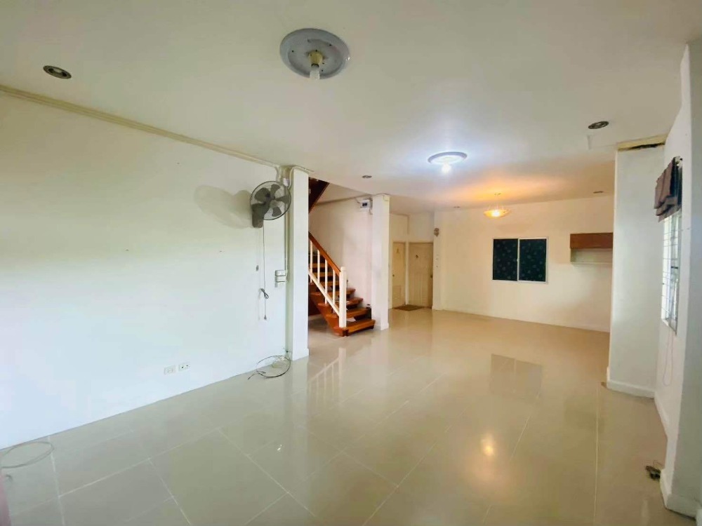 ขายบ้านนวมินทร์ รามอินทรา : S-BHRS101 ขาย บ้านแฝด บ้านบุรีรมย์ รามอินทรา - ซาฟารี เฟส2 2ชั้น ขนาด 37ตรว. พื้นที่ใช้สอย 148ตรม. 3นอน 2น้ำ 3.08 ล้าน 064-959-8900