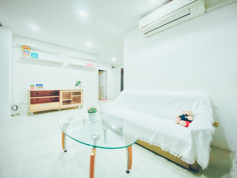 For RentCondoBangna, Bearing, Lasalle : [ For rent ] 11,500 baht/month  cheap price, 51 sq m., 7 floors  The Parkland Bangna Km. 5.