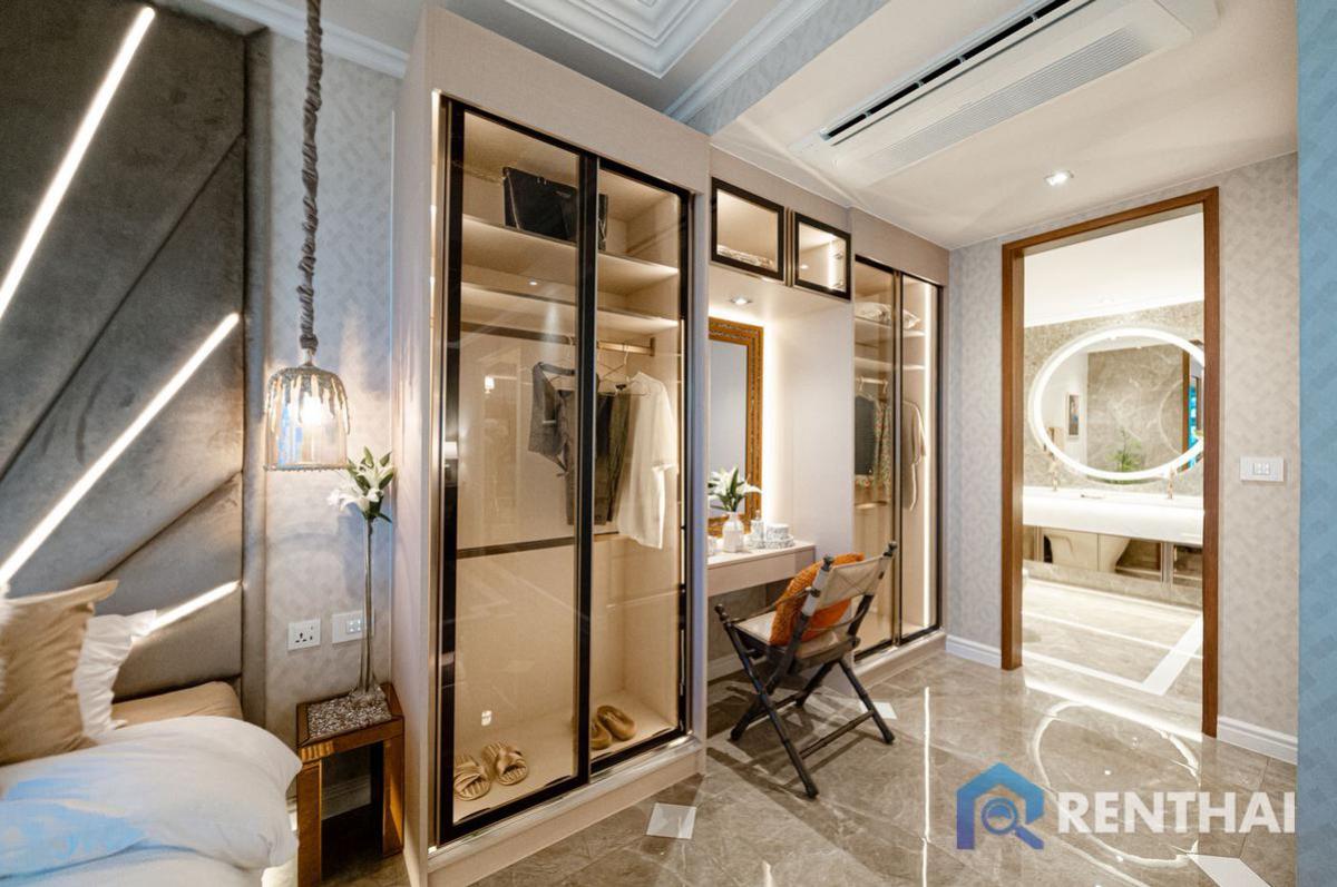 ขายคอนโดพัทยา บางแสน ชลบุรี สัตหีบ : สำหรับ ขาย คอนโด 4 ห้องนอน ที่ The Riviera Malibu