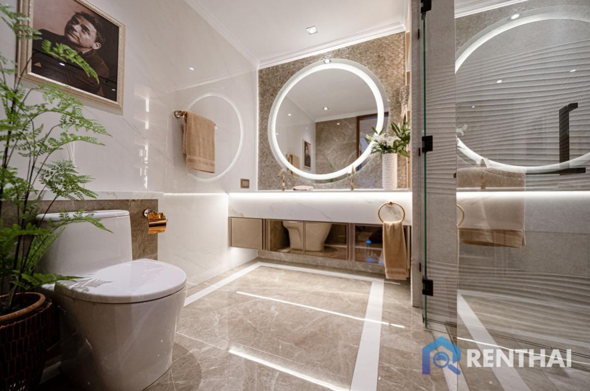 ขายคอนโดพัทยา บางแสน ชลบุรี สัตหีบ : สำหรับ ขาย คอนโด 4 ห้องนอน ที่ The Riviera Malibu