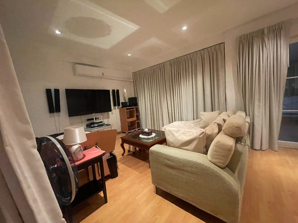 For RentTownhomePattaya, Bangsaen, Chonburi : for rent townhouse for living 4 beds fully furnished (S03-1900)