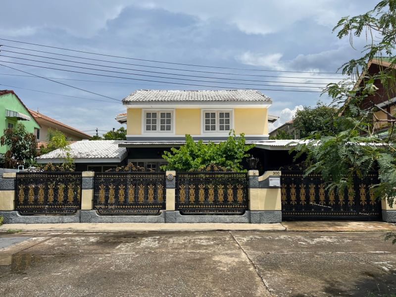 ขายบ้านปิ่นเกล้า จรัญสนิทวงศ์ : ขายบ้านเดี่ยว หมู่บ้าน 2521 เลขที่ 300
