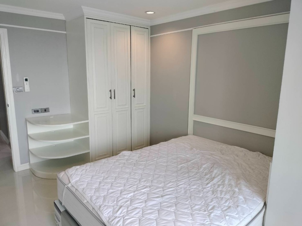 For RentCondoPattanakan, Srinakarin : !! Beautiful room for rent, Flora Ville condo, near BTS Hua Mak