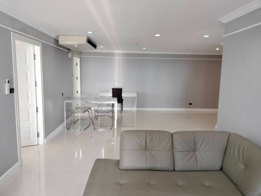 For RentCondoPattanakan, Srinakarin : !! Beautiful room for rent, Flora Ville condo, near BTS Hua Mak