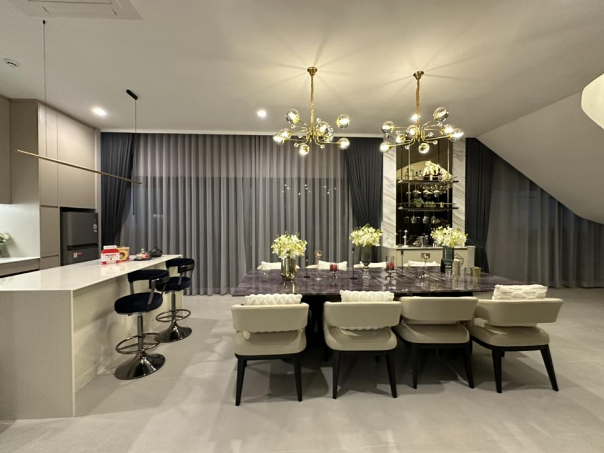 For RentHouseLadkrabang, Suwannaphum Airport : 🔥For urgent rent🔥 Grand Bangkok Boulevard, Krungthep Kreetha, brand new house, fully furnished, ready to move in, 5 bedrooms, 6 bathrooms, house in front of the garden ❗