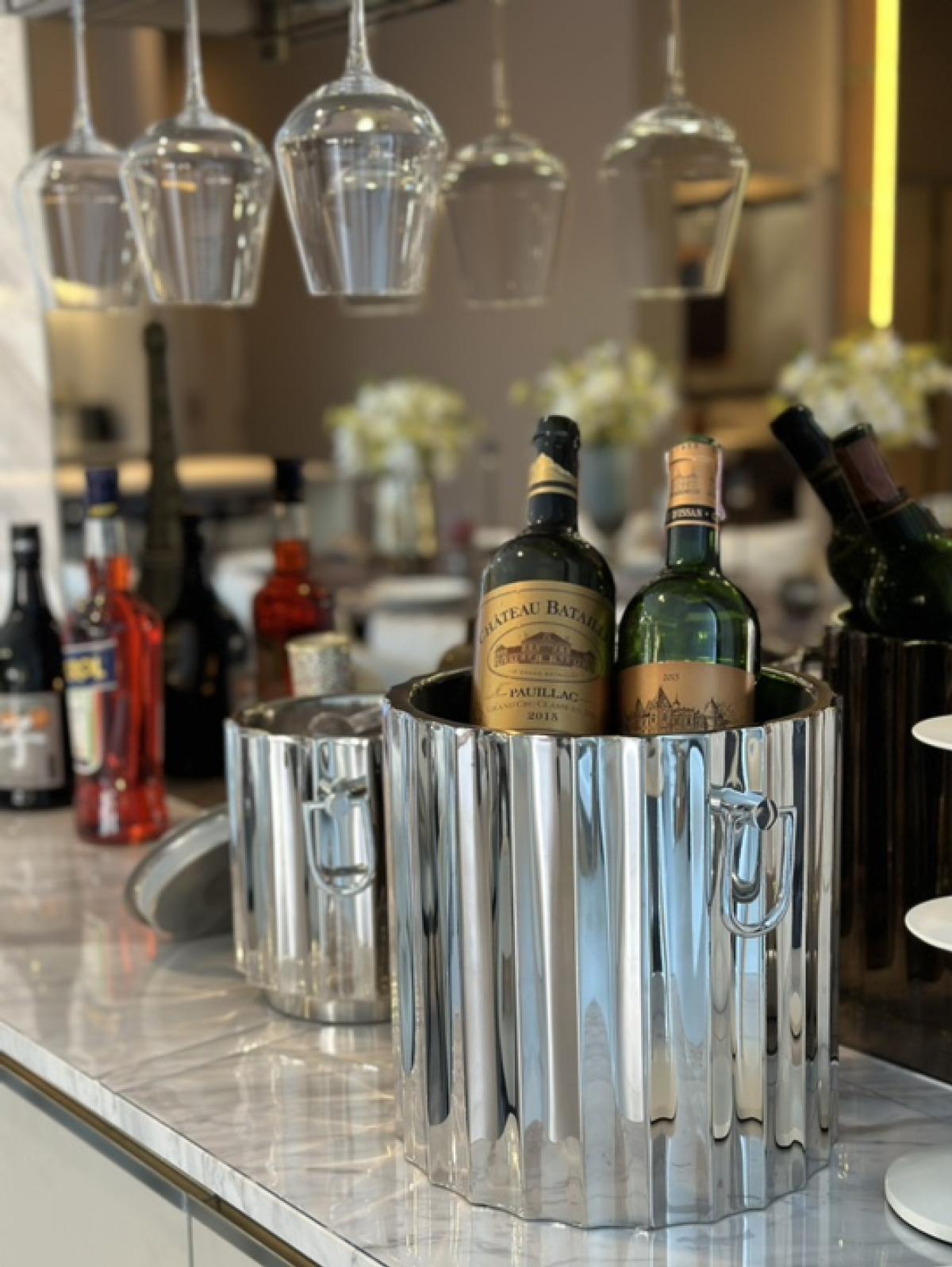 For RentHouseLadkrabang, Suwannaphum Airport : 🔥For urgent rent🔥 Grand Bangkok Boulevard, Krungthep Kreetha, brand new house, fully furnished, ready to move in, 5 bedrooms, 6 bathrooms, house in front of the garden ❗