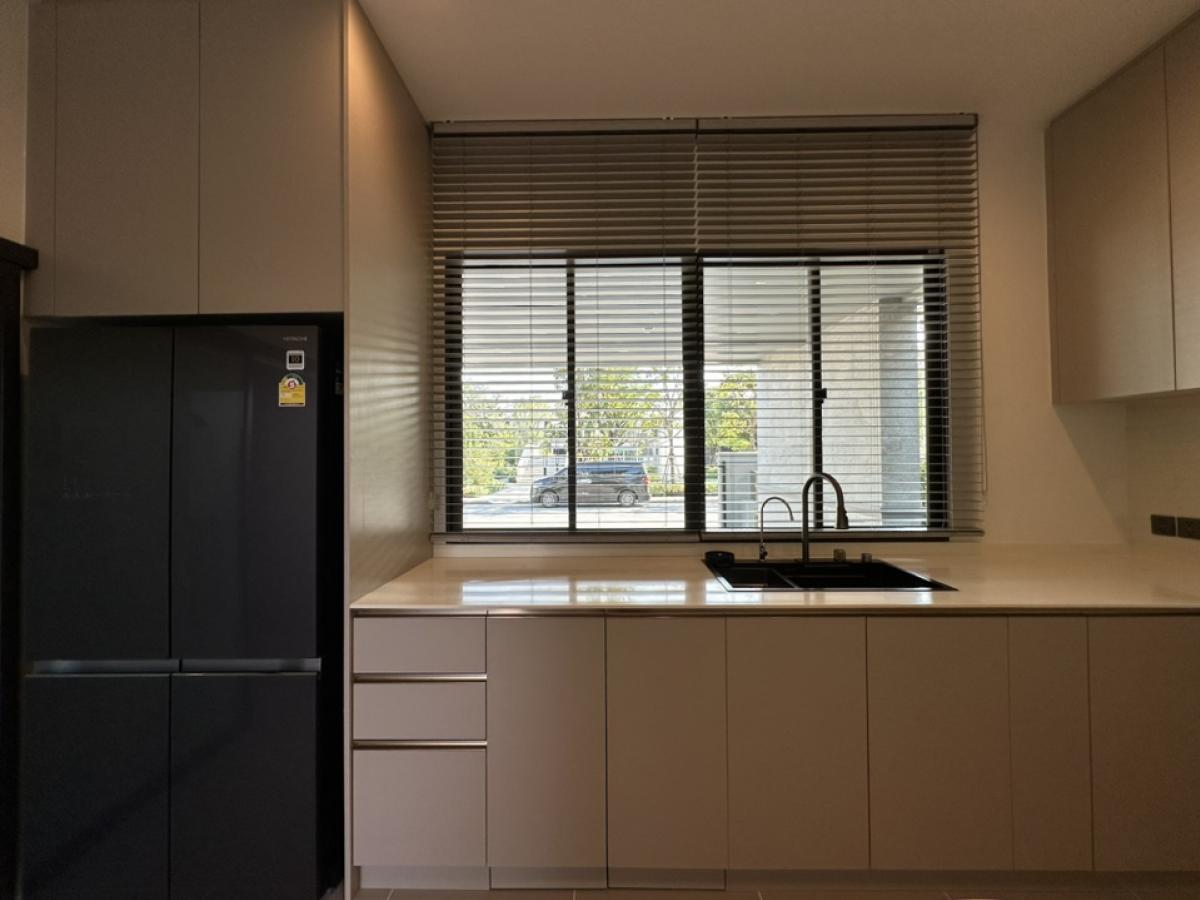 For RentHouseLadkrabang, Suwannaphum Airport : 🔥For urgent rent🔥 Grand Bangkok Boulevard, Krungthep Kreetha, brand new house, fully furnished, ready to move in, 5 bedrooms, 6 bathrooms, house in front of the garden ❗