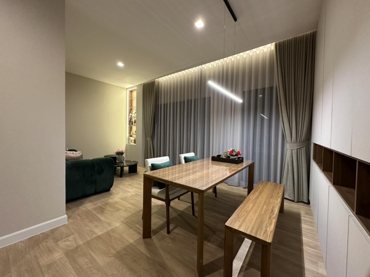 For RentHouseLadkrabang, Suwannaphum Airport : 🔥For urgent rent🔥 Grand Bangkok Boulevard, Krungthep Kreetha, brand new house, fully furnished, ready to move in, 5 bedrooms, 6 bathrooms, house in front of the garden ❗