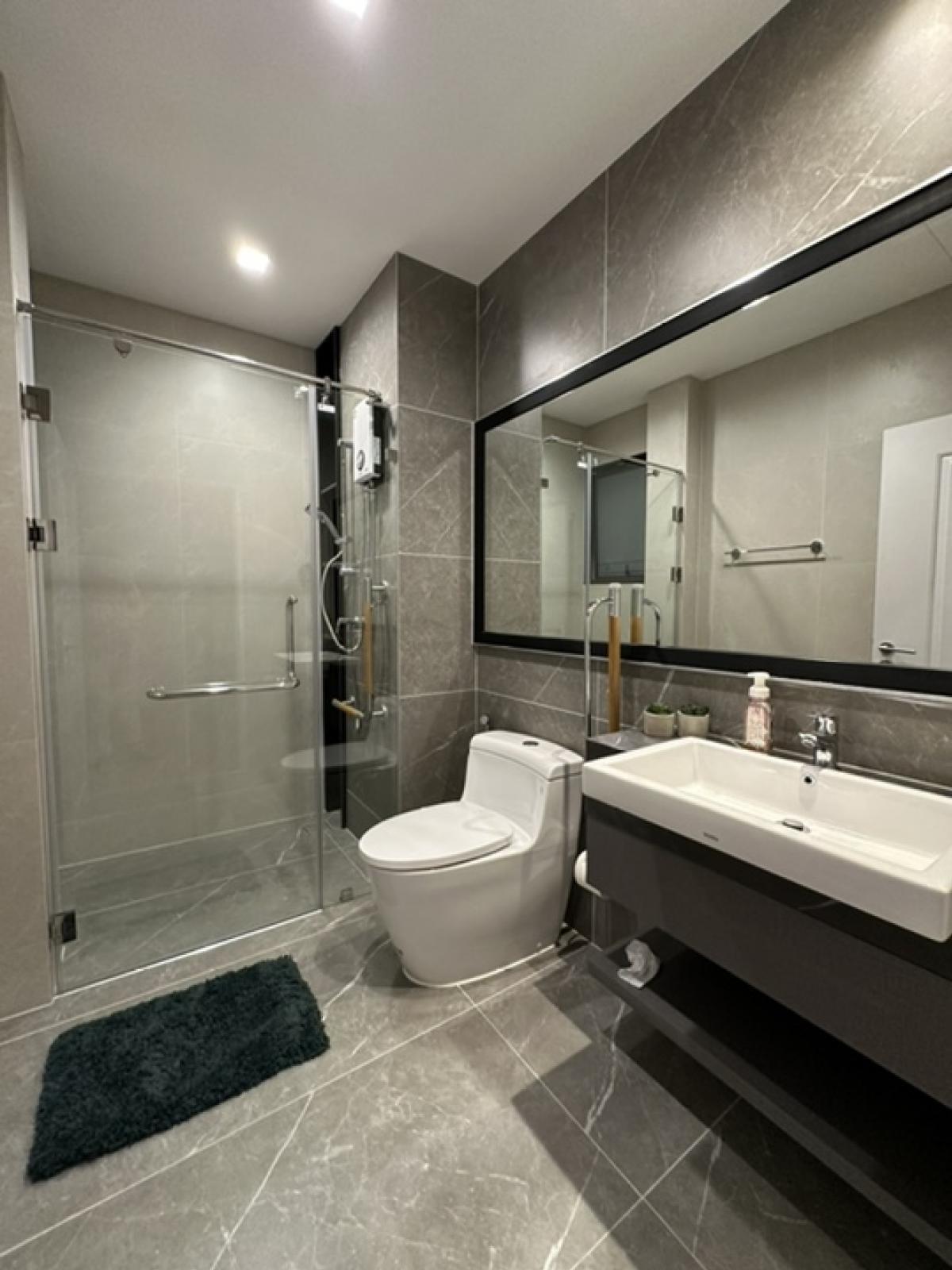 For RentHouseLadkrabang, Suwannaphum Airport : 🔥For urgent rent🔥 Grand Bangkok Boulevard, Krungthep Kreetha, brand new house, fully furnished, ready to move in, 5 bedrooms, 6 bathrooms, house in front of the garden ❗