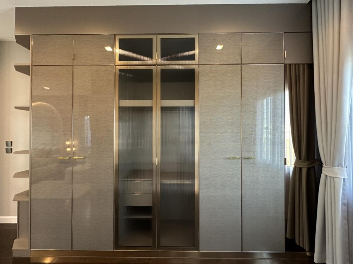 For RentHouseLadkrabang, Suwannaphum Airport : 🔥For urgent rent🔥 Grand Bangkok Boulevard, Krungthep Kreetha, brand new house, fully furnished, ready to move in, 5 bedrooms, 6 bathrooms, house in front of the garden ❗