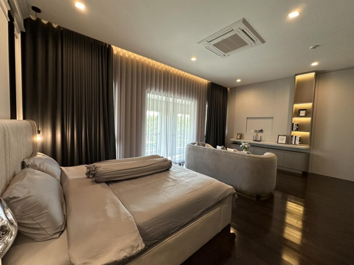 For RentHouseLadkrabang, Suwannaphum Airport : 🔥For urgent rent🔥 Grand Bangkok Boulevard, Krungthep Kreetha, brand new house, fully furnished, ready to move in, 5 bedrooms, 6 bathrooms, house in front of the garden ❗