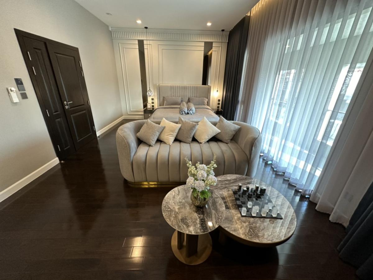 For RentHouseLadkrabang, Suwannaphum Airport : 🔥For urgent rent🔥 Grand Bangkok Boulevard, Krungthep Kreetha, brand new house, fully furnished, ready to move in, 5 bedrooms, 6 bathrooms, house in front of the garden ❗