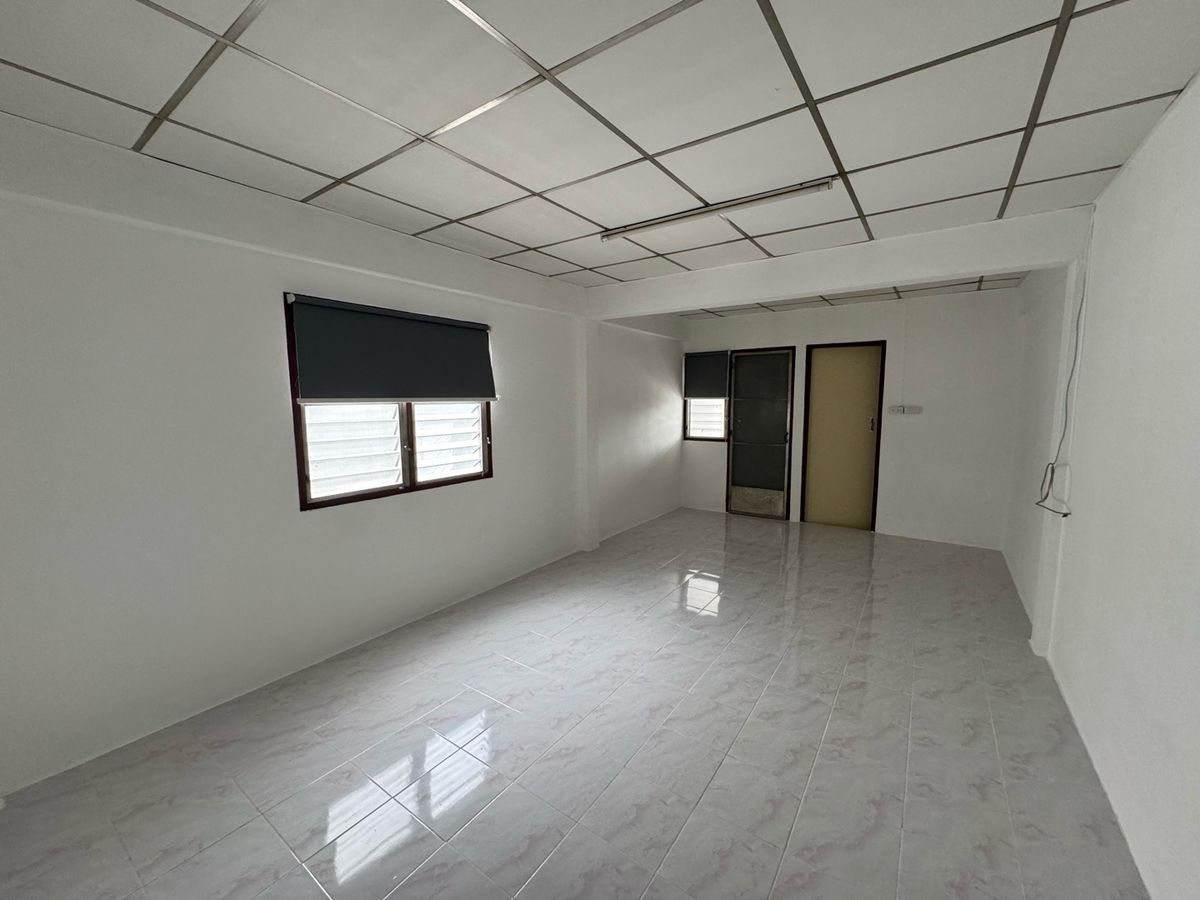 For SaleCondoOnnut, Udomsuk : Condo for sale in Udomsuk area (Soi Sukhumvit 103), good price and negotiable.