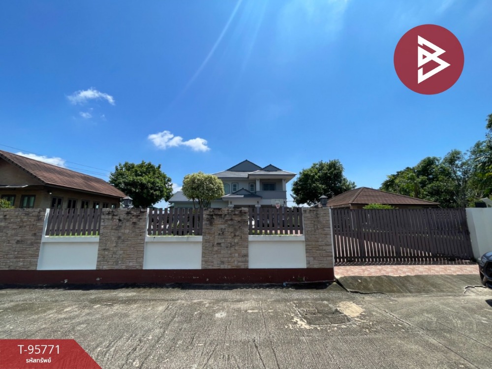 For SaleHousePrachin Buri : Single house for sale with land, area 3 ngan 52 sq m, in front of the city, Prachin Buri