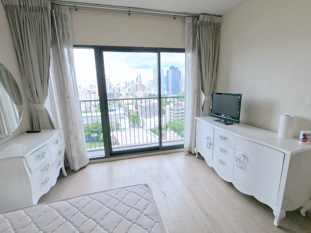 For RentCondoSukhumvit, Asoke, Thonglor : ✨ For Rent: Noble Remix Condo 🏢 1 Bedroom, 1 Bathroom, 62 Sq.m. Ready to Move In! ✨
