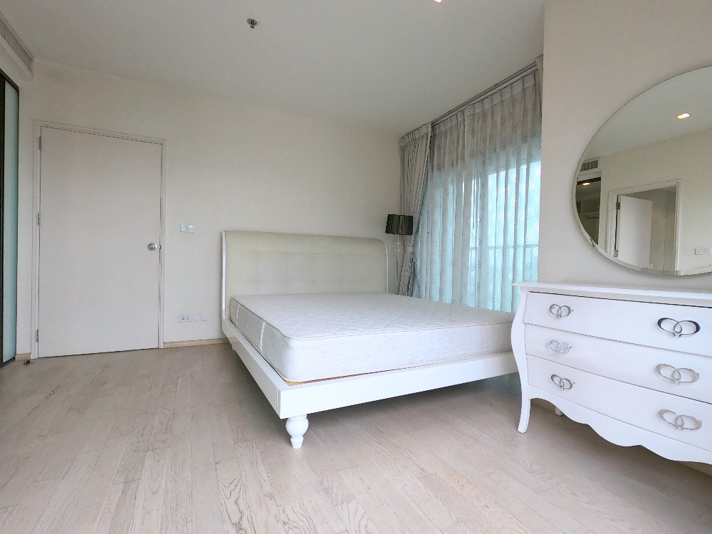 For RentCondoSukhumvit, Asoke, Thonglor : ✨ For Rent: Noble Remix Condo 🏢 1 Bedroom, 1 Bathroom, 62 Sq.m. Ready to Move In! ✨