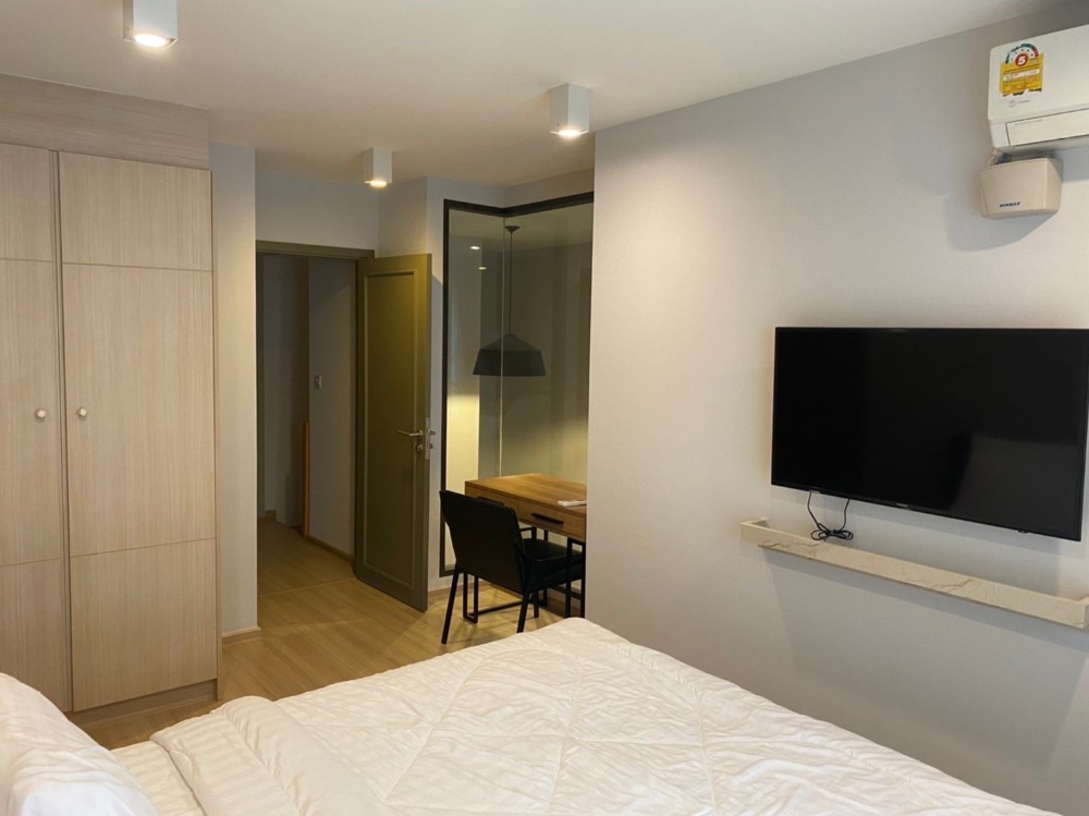 For RentCondoRatchathewi,Phayathai : Maestro 12 Pet-Friendly Duplex 2 Bedroom 39,000 per month