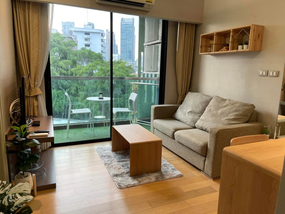 For RentCondoSukhumvit, Asoke, Thonglor : Tidy Deluxe Sukhumvit 34 1 Bedroom, beautiful view, 17,000 per month