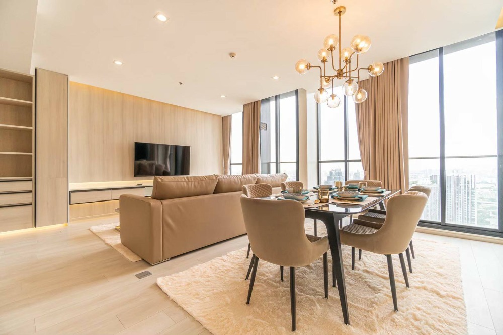 For SaleCondoWitthayu, Chidlom, Langsuan, Ploenchit : ♦ Modern Luxury style ♦ B Tower, 40+ Floor, Type B82 | 120.23 sq.m. 2 beds | Condo skywalk connect to BTS ploenchit and Central Embassy