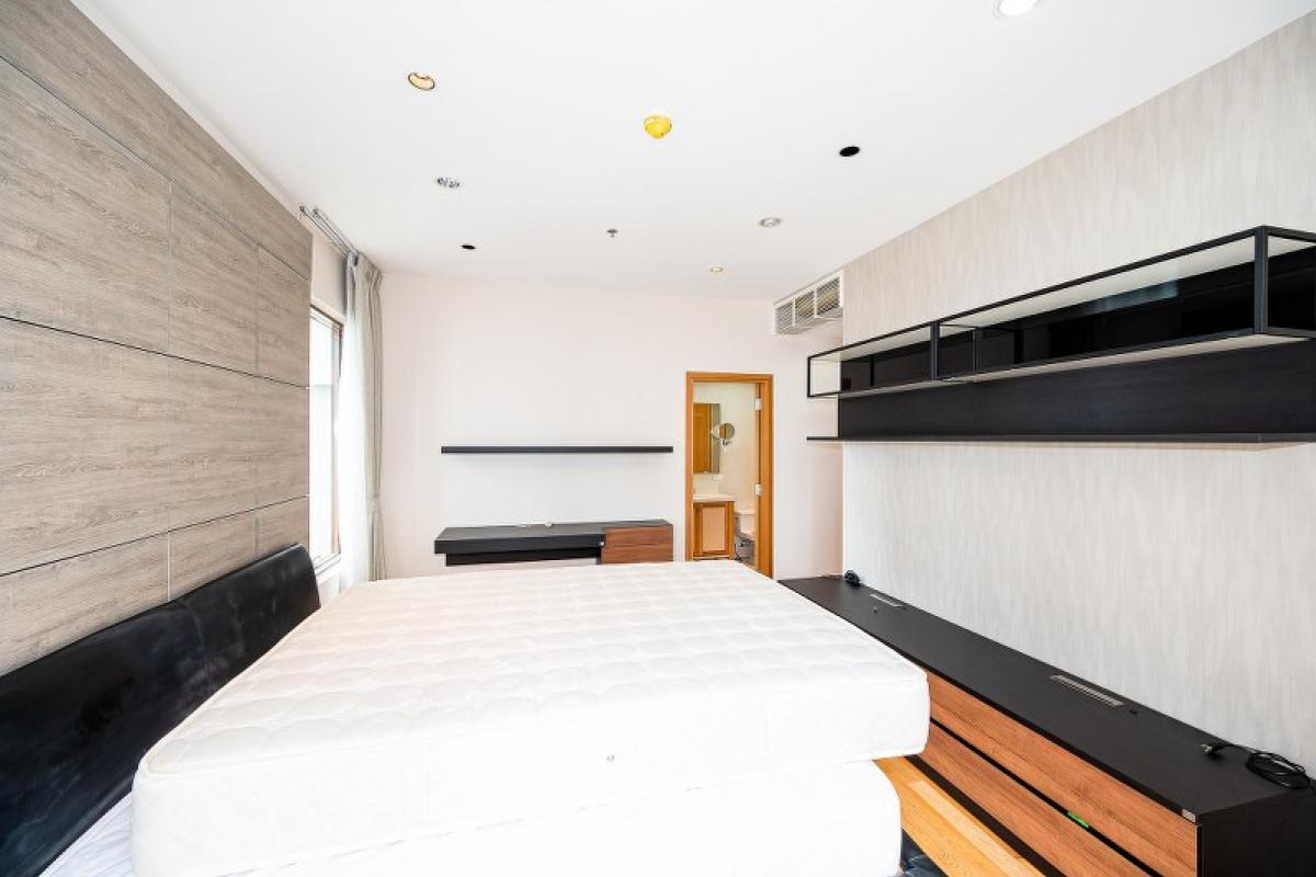 ขายคอนโดสุขุมวิท อโศก ทองหล่อ : 03/04/2026, รวมค่าโอนขายคอนโดหรู The Emporio Place 2 ห้องนอน ใจกลางพร้อมพงษ์ 
ใกล้ BTS พร้อมพงษ์, สระว่ายน้ำ, ราคา 15.8 ล้าน! 0642748883