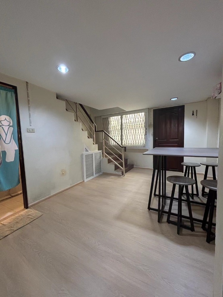 ขายอาคารพาณิชย์สุขุมวิท อโศก ทองหล่อ : S-LSSV101 ขาย อาคารพาณิชย์ ซ.ลาซาล58 สุขุมวิท105 ขนาด18ตร.ว. 4ชั้น พื้นที่ใช้สอย 224ตร.ม. 4นอน 4น้ำ 7 ล้าน 064-959-8900