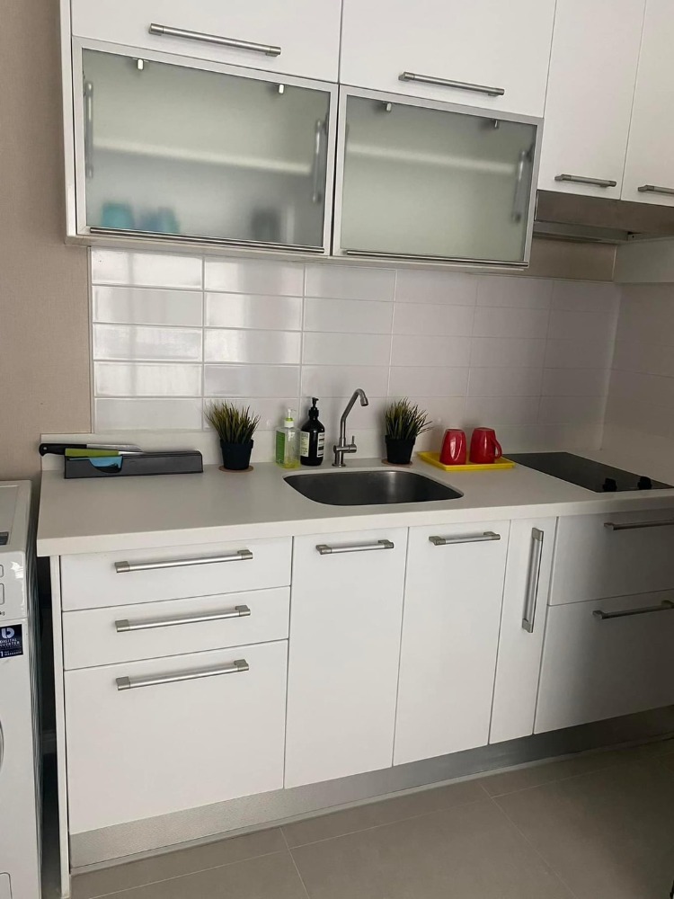 For RentCondoSukhumvit, Asoke, Thonglor : 💥ST-4215💥Noble Solo 👉Line : @luxeliving