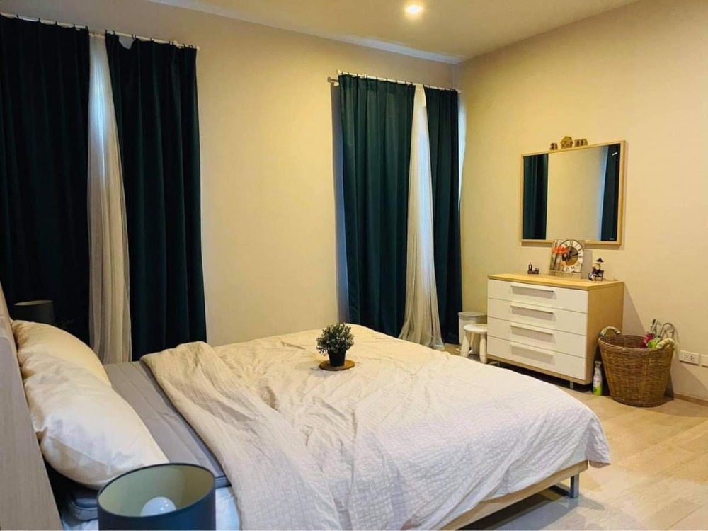 For RentCondoSukhumvit, Asoke, Thonglor : 💥ST-4215💥Noble Solo 👉Line : @luxeliving