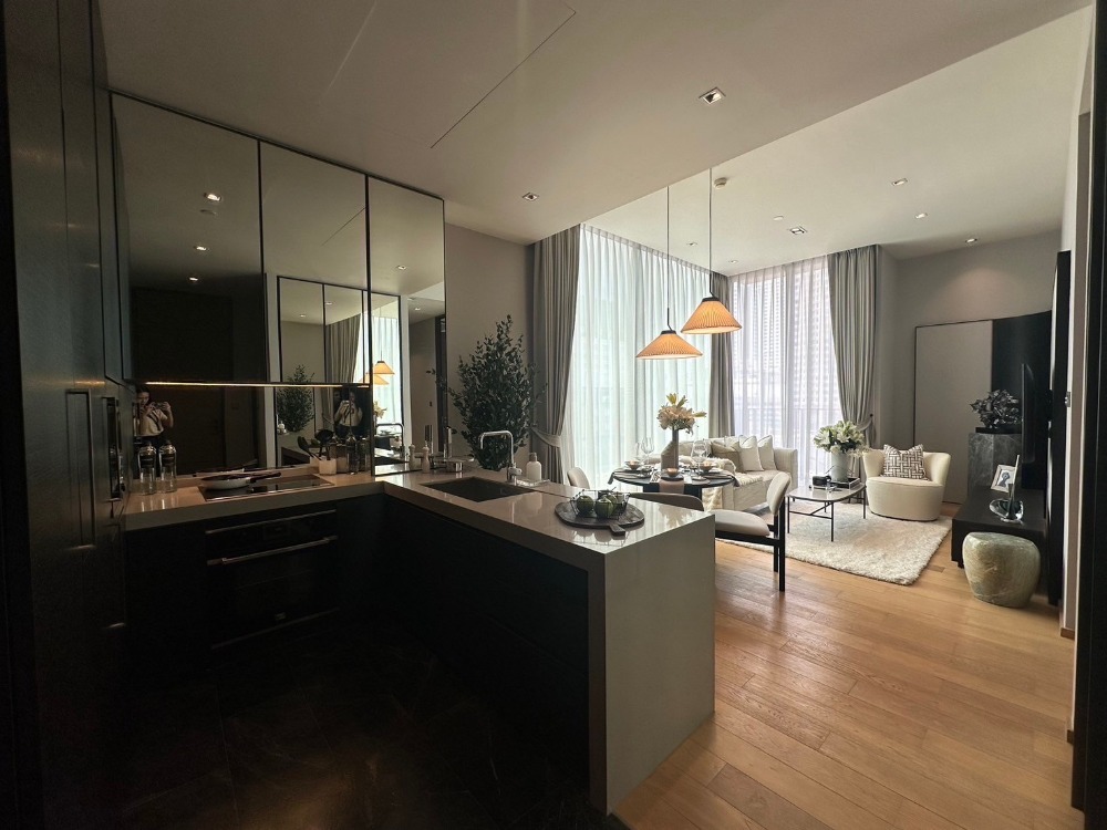 For RentCondoWitthayu, Chidlom, Langsuan, Ploenchit : 74sqm Elegant Luxury 2 bedrooms for rent at 28 Chidlom
