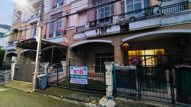 For SaleTownhomeEakachai, Bang Bon : Townhouse for sale, 3 floors, 21.8 sq m, Parinlak Ekachai-Bang Bon, 3 bedrooms, 4 bathrooms, near Central Rama 2