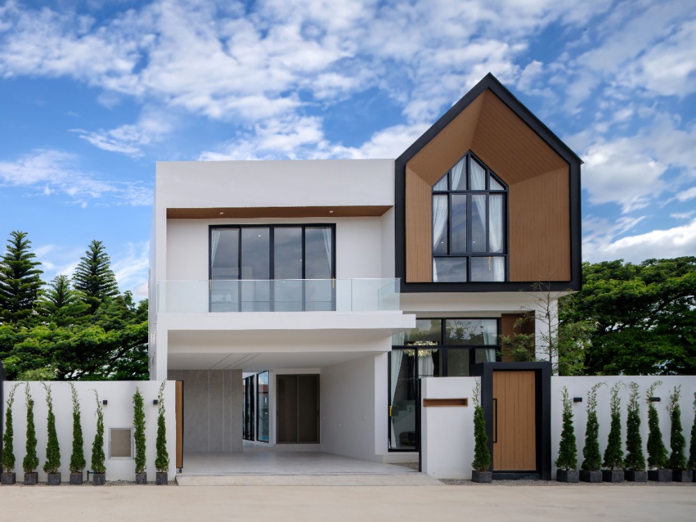 For SaleHouseChiang Mai : Newly built pool villa for sale, fully furnished, ready to move in, Chiang Mai airport zone, price 14.9 million baht.