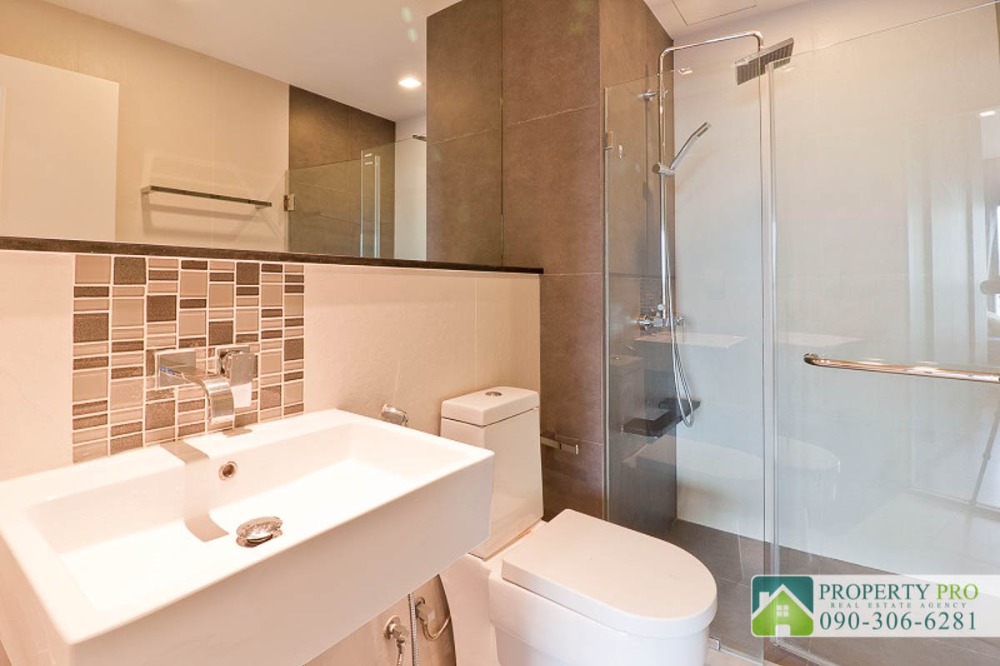 For SaleCondoWongwianyai, Charoennakor : Condo for Sale Urbano Absolute Sathon Taksin, 1 bedroom 38 sqm Fully-Furnished Near BTS Krung Thonburi, Taksin Bridge, Charoen Nakhorn, Icon Siam : MJ24S-006