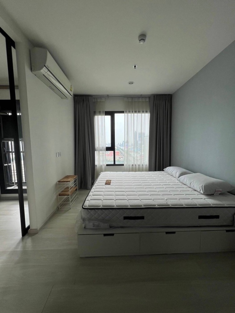 For SaleCondoRama9, Petchburi, RCA : For sale urgently Life Asoke Life Asoke 1 bedroom 1 bathroom 35 square meters