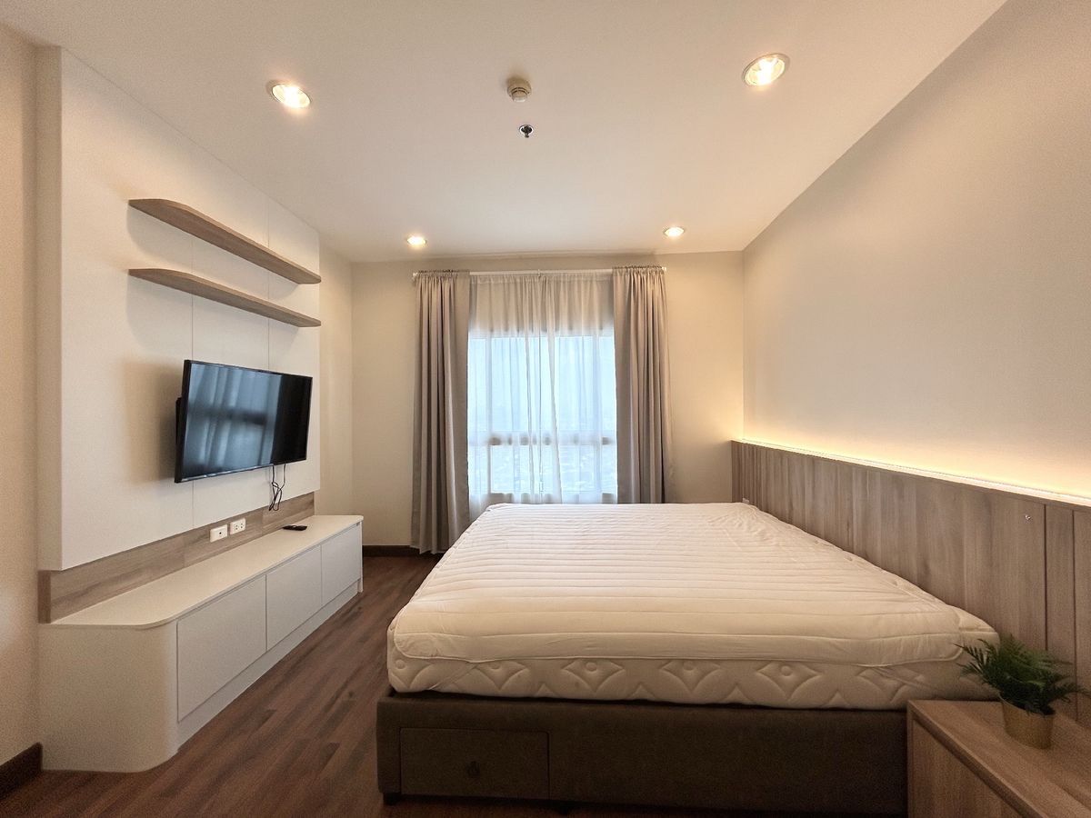 ให้เช่าคอนโดสุขุมวิท อโศก ทองหล่อ : For rent Q House Sathorn 2 bedrooms closed to BTS Krungthonburi