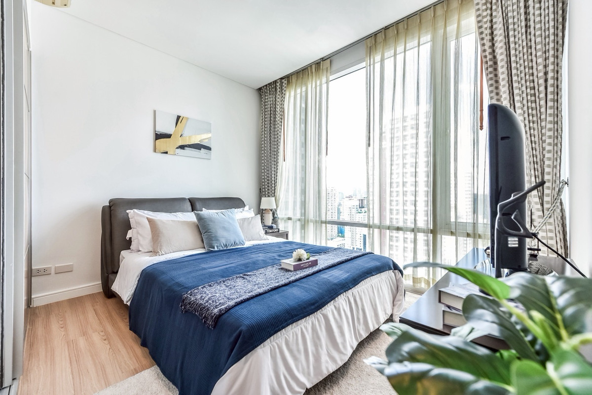 For SaleCondoSukhumvit, Asoke, Thonglor : Sell with tenant until 28/2/27
Good for living or investing, Fullerton located on the Main Street near BTS, petfriendly unit, unblocked view, fully furnished