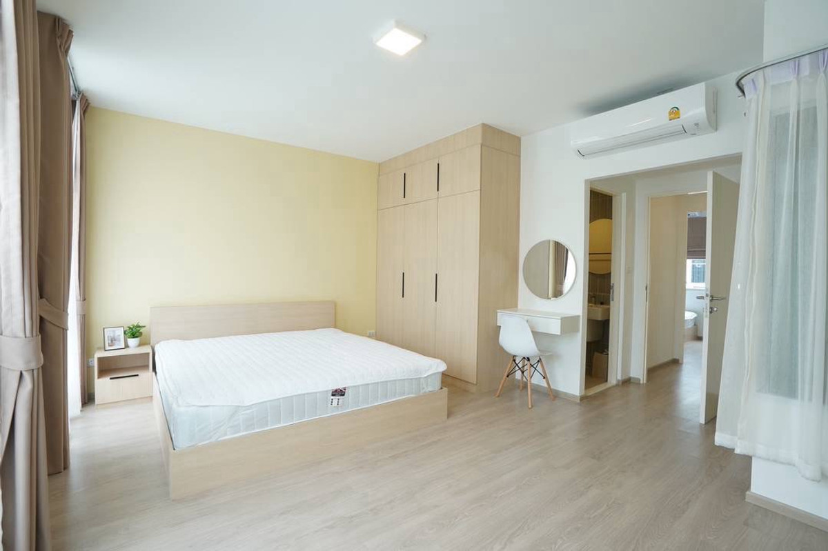 🌟For Rent: Townhome in Indy 4, Bangna KM 7. 2-storey townhome features 2 bedrooms|3 bathrooms. Fully furnished and decorated.💥Rental Fee: 30,000 THB|month. Loading...