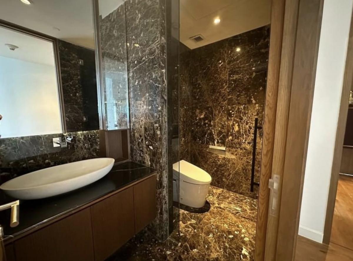 For SaleCondoWitthayu, Chidlom, Langsuan, Ploenchit : Condo for sale 185 Rajadamri. 3 bed 4 bath size 386.56 Sq.m price 147.5 MB.