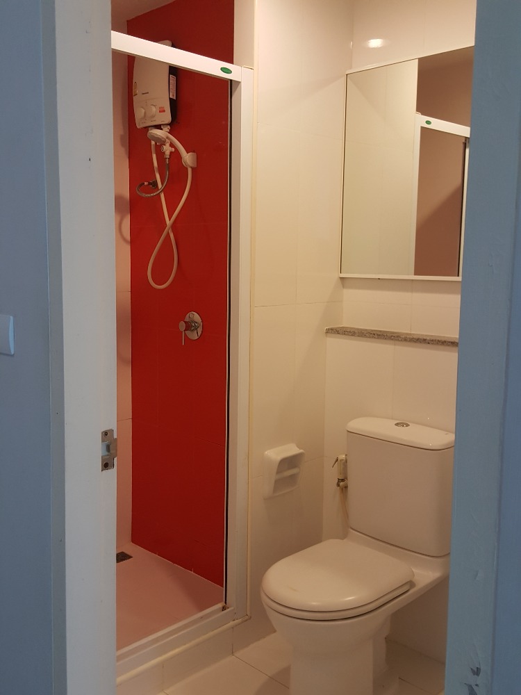 For RentCondoOnnut, Udomsuk : Walking distance to BTS Punnawith  Big size  Friendly price