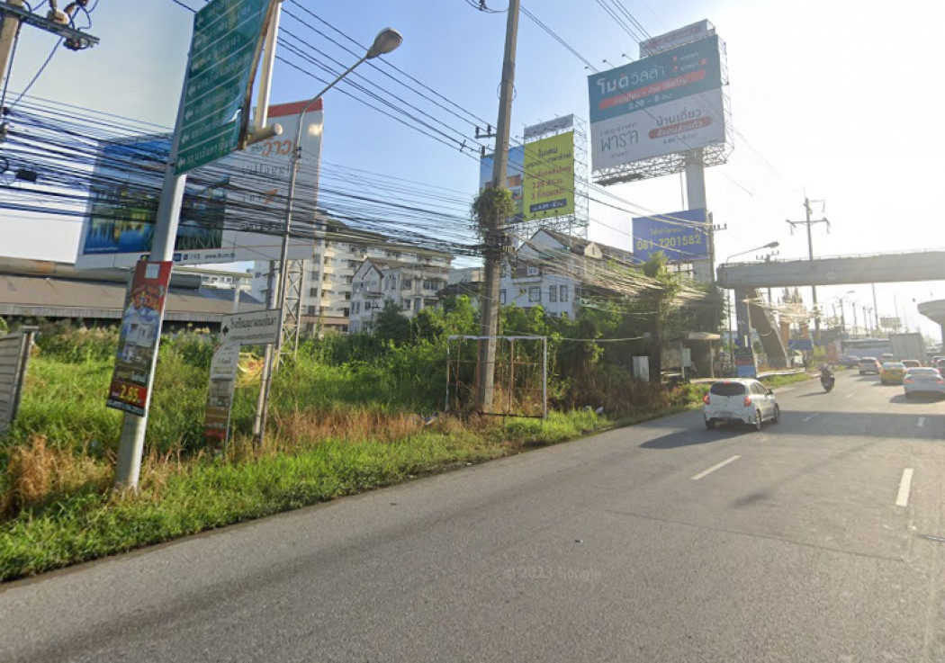 For SaleLandSamut Prakan,Samrong : Land for sale, next to the Bangna-Trad parallel road, 815 sq w, suitable for business.