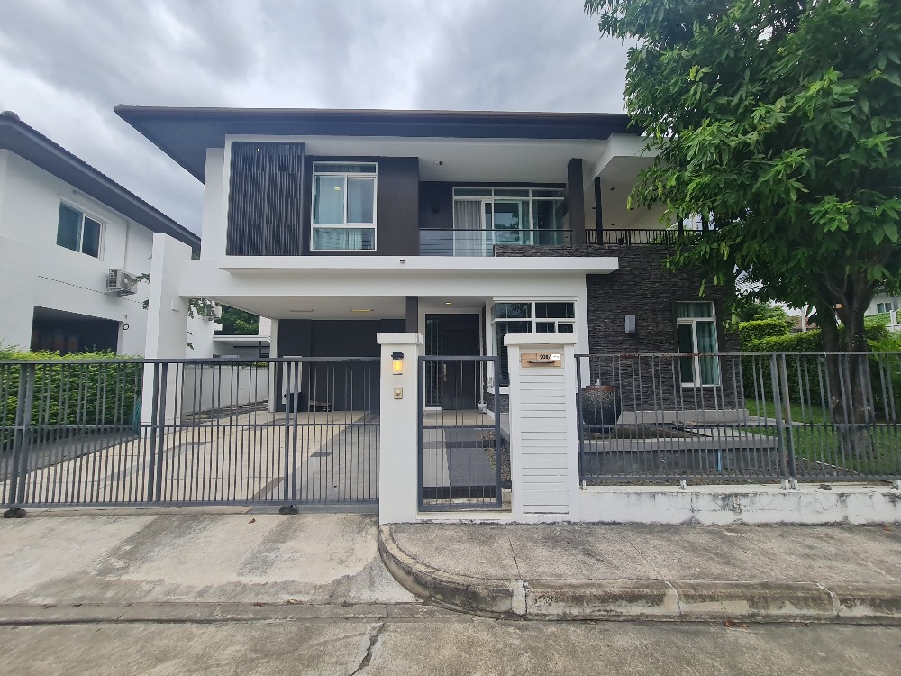 For SaleHouseChiang Mai : Corner house for sale in Siwalee Lakeview project, Chiang Mai. Selling at a loss, excluding decoration costs. The owner has been living there for less than 10 days.