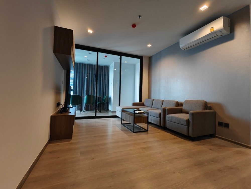 For RentCondoLadprao, Central Ladprao : 🚪 The Line Phahonyothin Park 🛏️Beautiful room ✨Many rooms 🌐 Good location📍High floor 🌤️Beautiful view 🛋️Fully furnished 📺Fully furnished appliances (special price)
