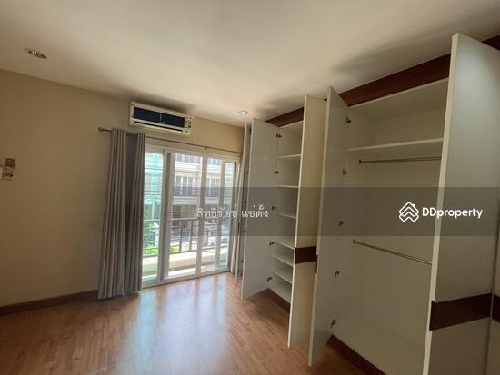 ขายทาวน์โฮมเลียบทางด่วนรามอินทรา : ขาย ทาวน์โฮม คาซ่า ซิตี้ สุคนธสวัสดิ์ 2 เกษตร-นวมินทร์ ทาวน์โฮม 3 ชั้น กรุงเทพ รายละเอียดทรัพย์สิน ทาวน์โฮม 3 ชั้น หมู่บ้านคาซ่า ซิตี้ สุคนธสวัสดิ์ 2